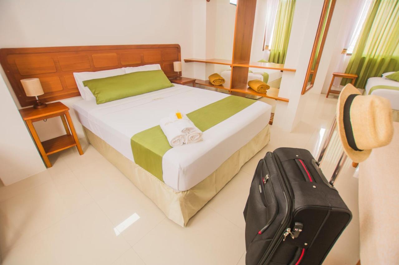 Hostal Suenos Silvestres Puerto Ayora  Εξωτερικό φωτογραφία
